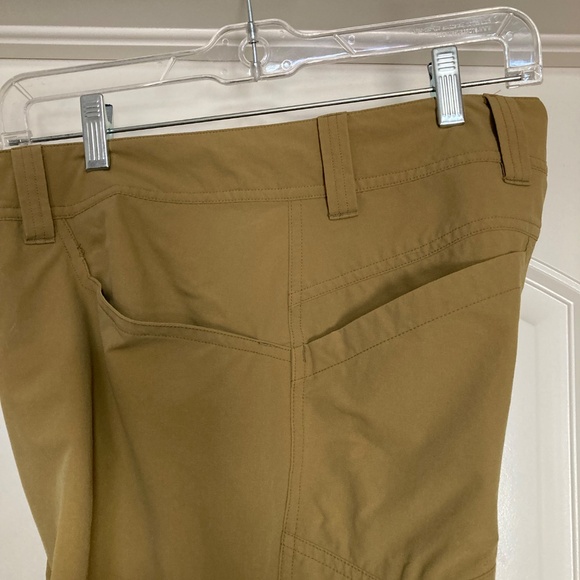 ARCTERYX size 30W x 31L hiking pants - Picture 6 of 11